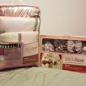 NWT Baby bumper and mobile